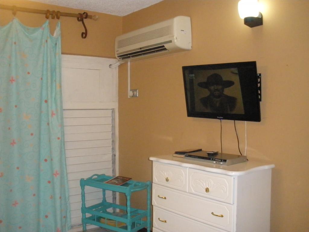 Villa Criss Ocho Rios Exterior foto
